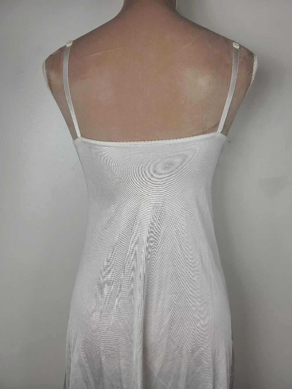 Vintage ILGWU Ivory White Nylon Lace Trim Midi Full Slip Retro Lingerie 32 - Picture 11 of 16